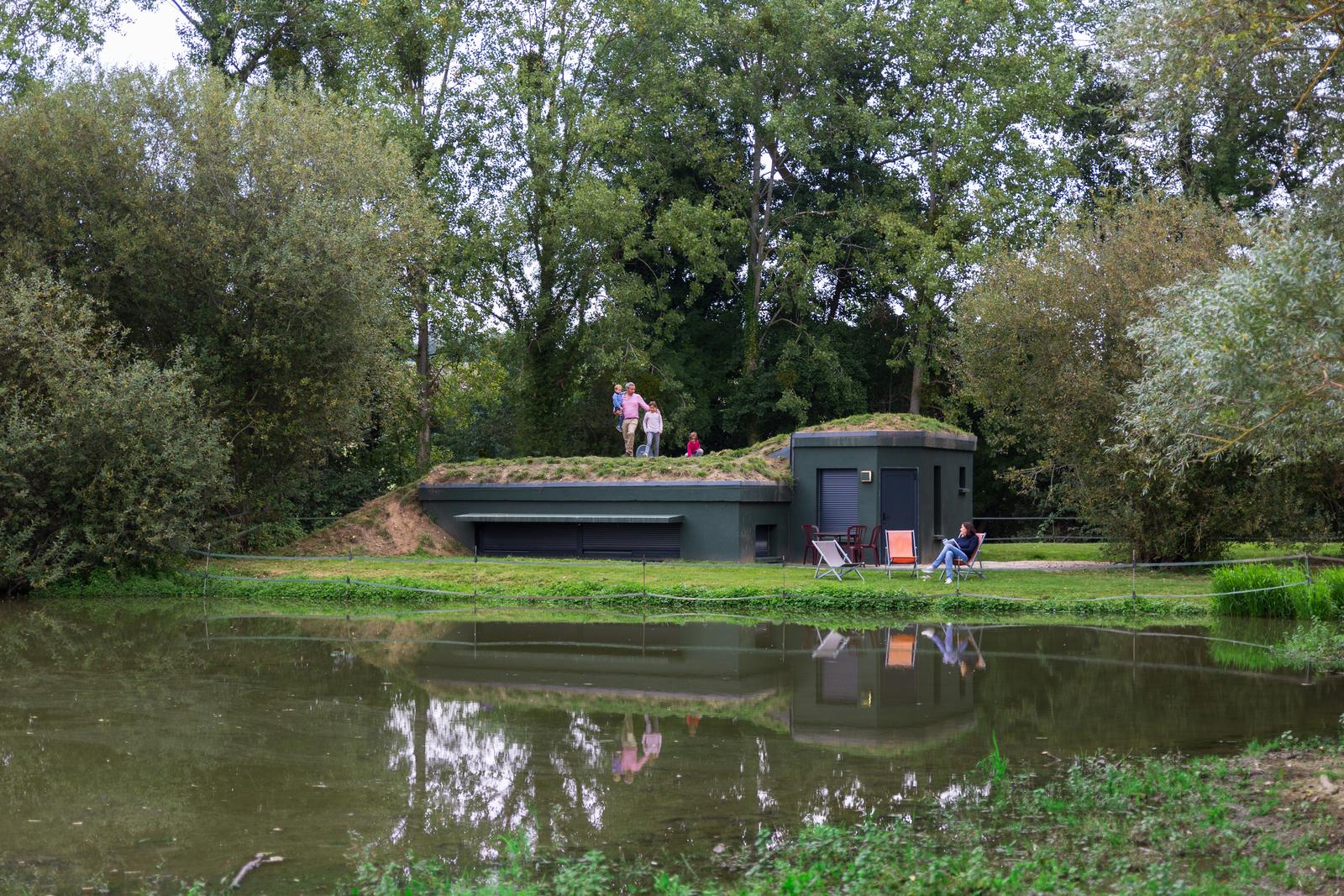 Beauchamps : domaine du Lieu Dieu, hutte "maison des oiseaux" 07