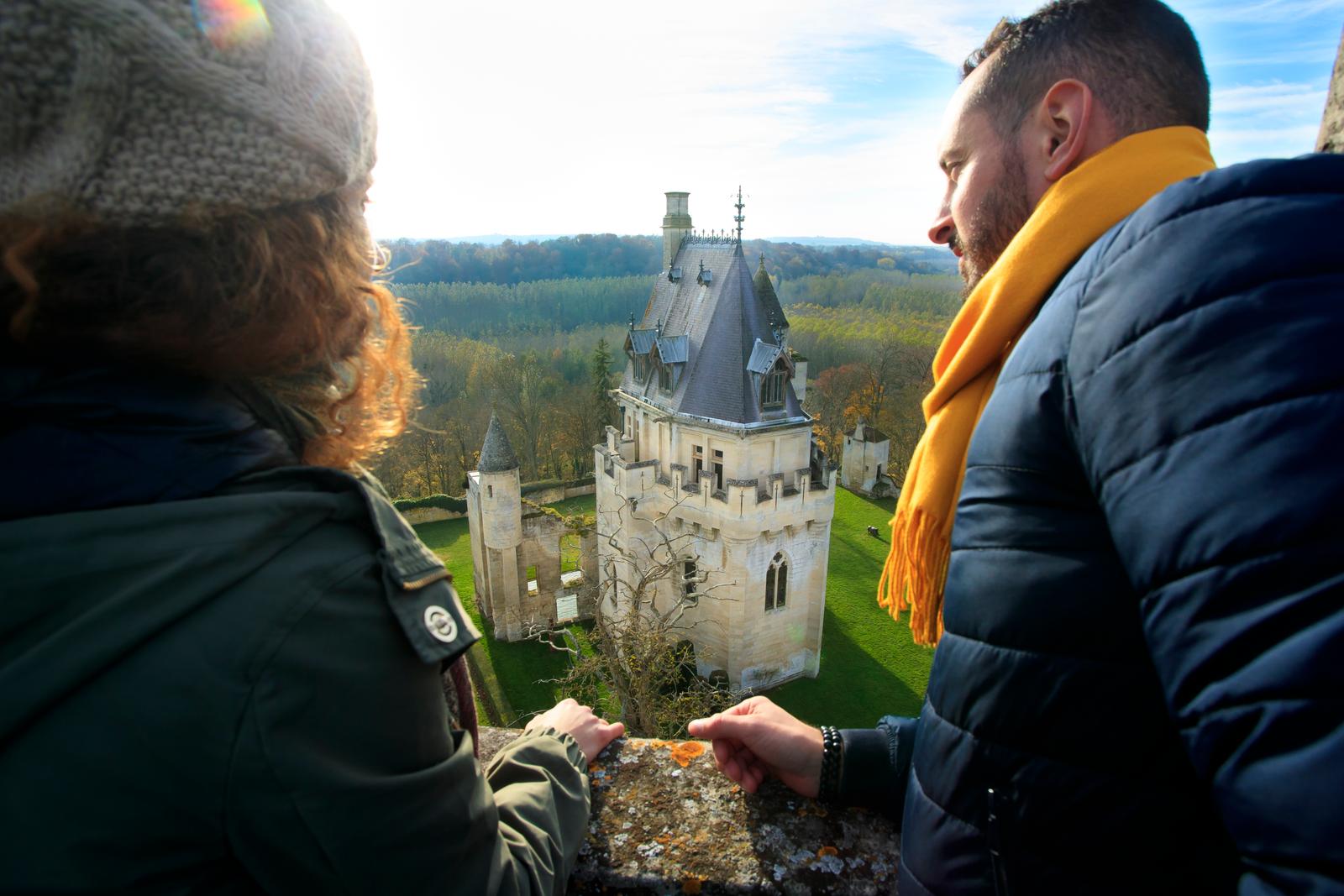 Donjon de Vez à l'automne 04