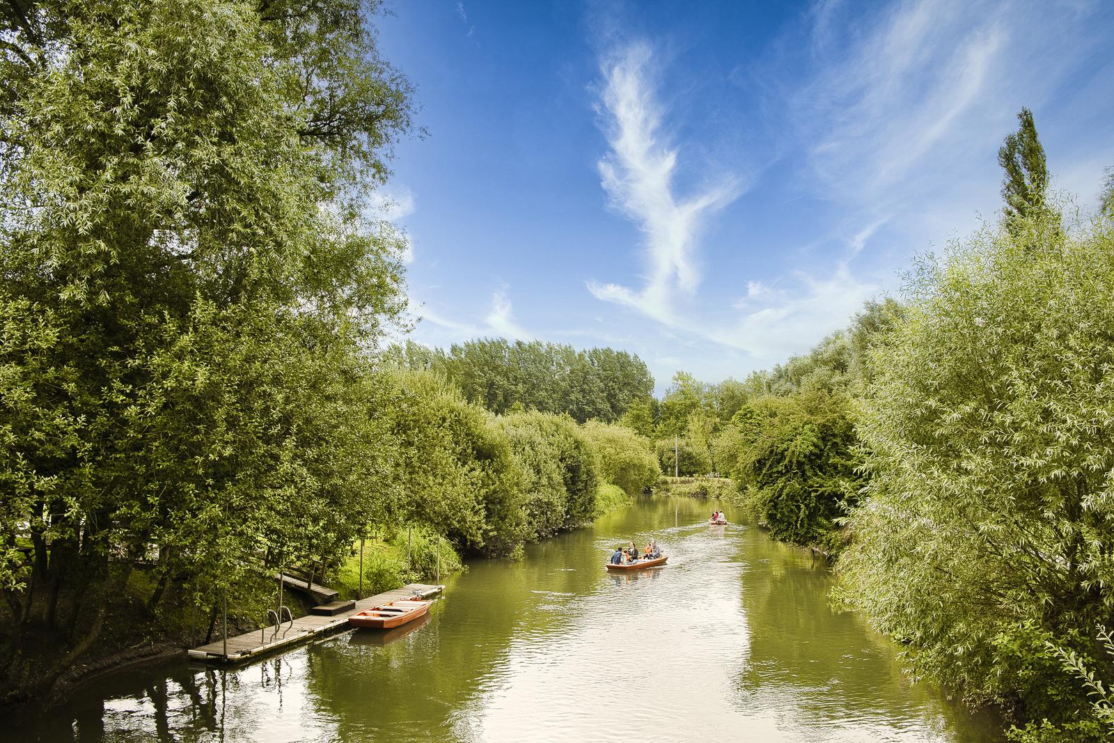 La Madelaine-sous-Montreuil : promenade en barque