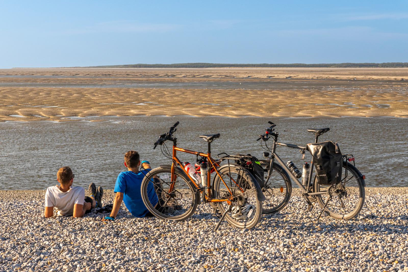 Le Hourdel : cyclistes sur la plage