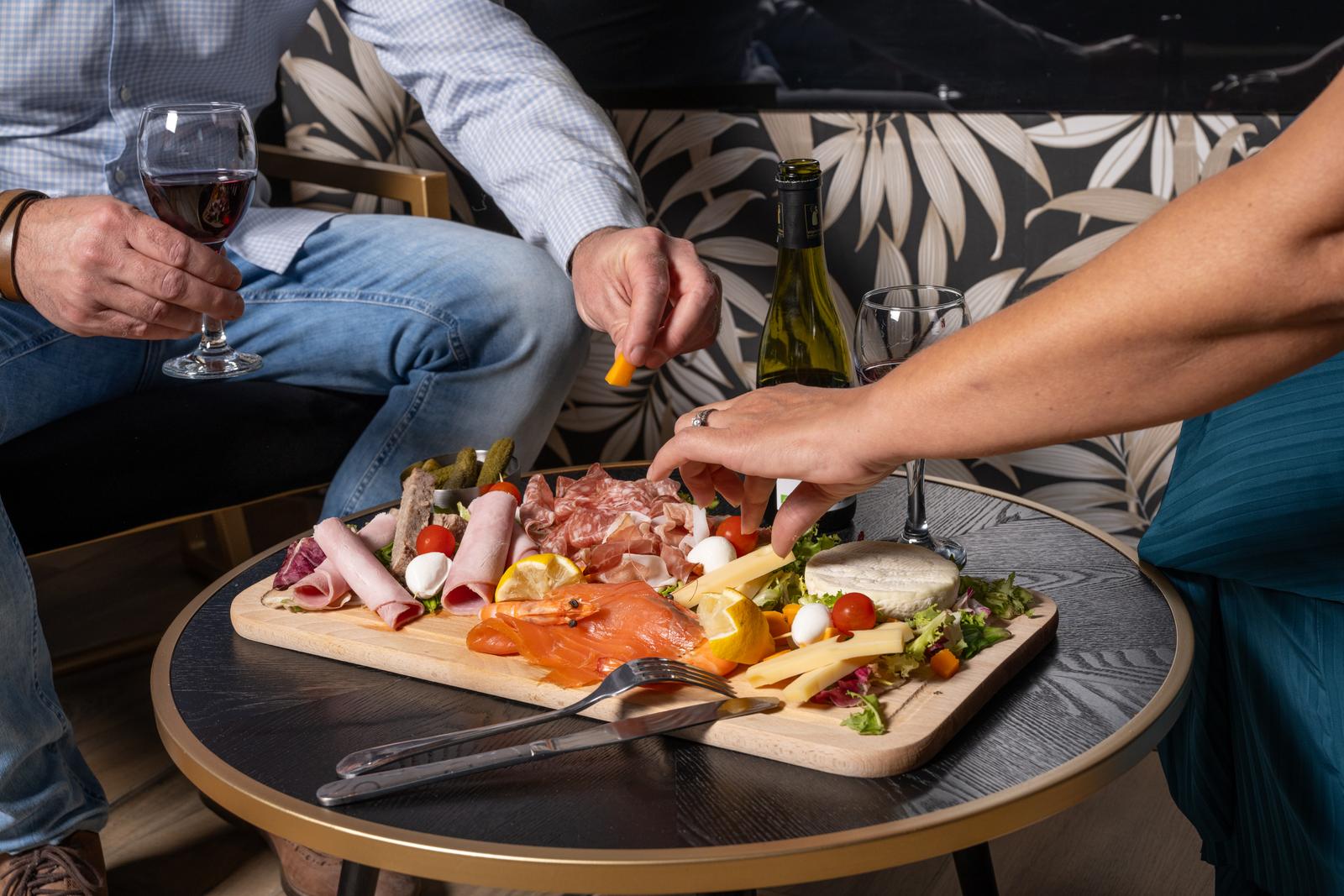 Le Domaine de Wambrechies : planche apéritive en couple 