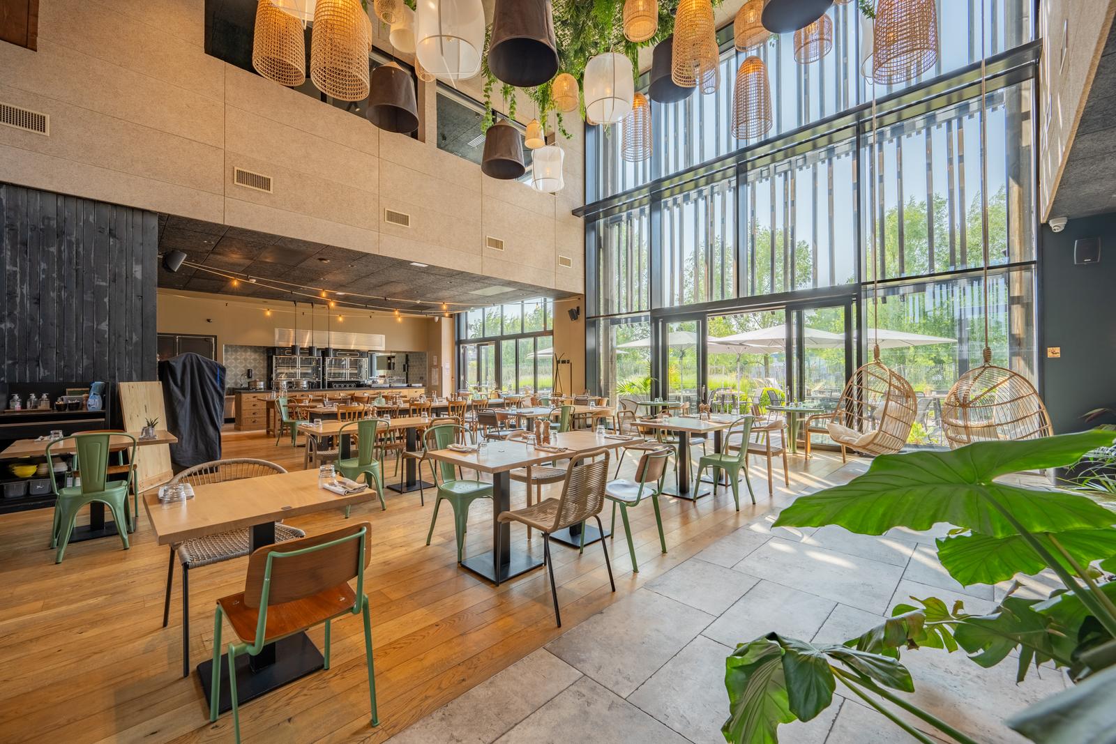 Wambrechies : Hôtel le Bercail, salle intérieure 04