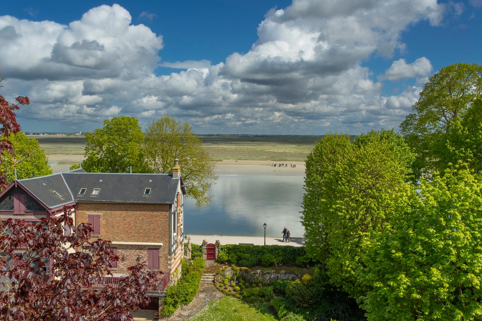 Saint-Valery-sur-Somme : vue sur la mer depuis les remparts