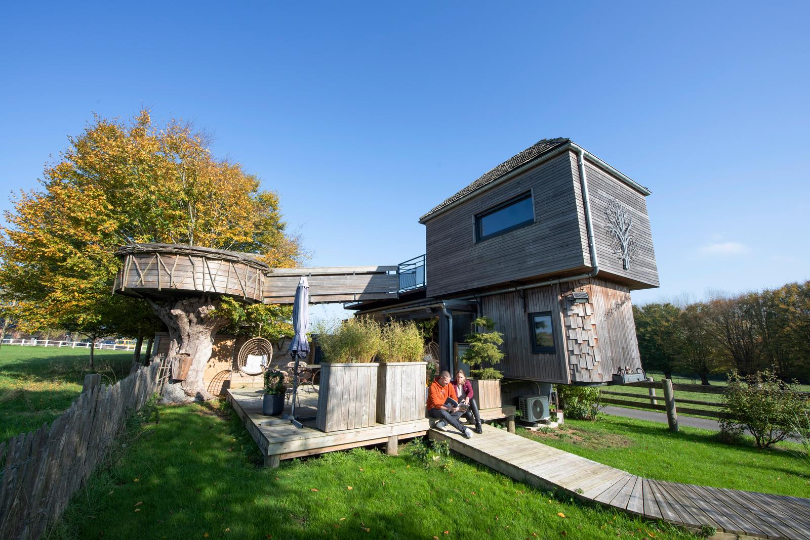 Dompierre-sur-Helpe : couple à la cabane des charmilles 08