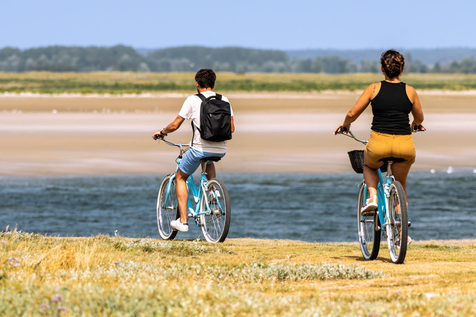Cap-Hornu : cyclistes en promenade