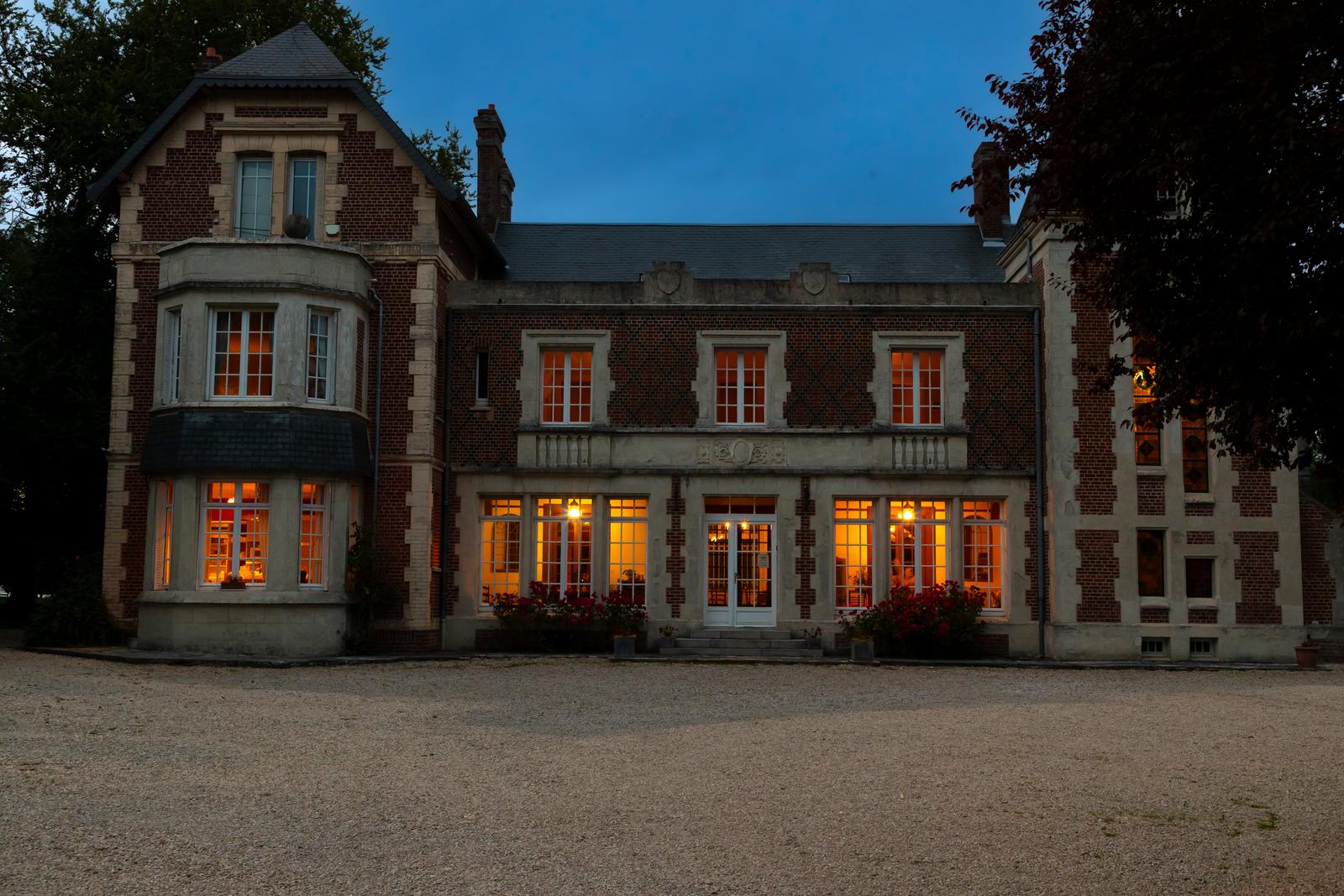 Omiécourt - Château d'Omiécourt : extérieur 08
