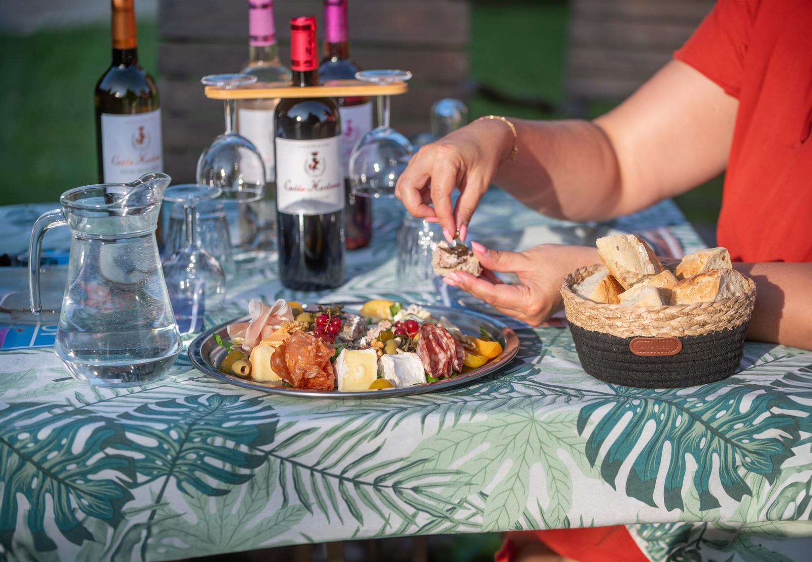 Sailly-Flibeaucourt : la Cour d'Hortense, apéritif en extérieur 01