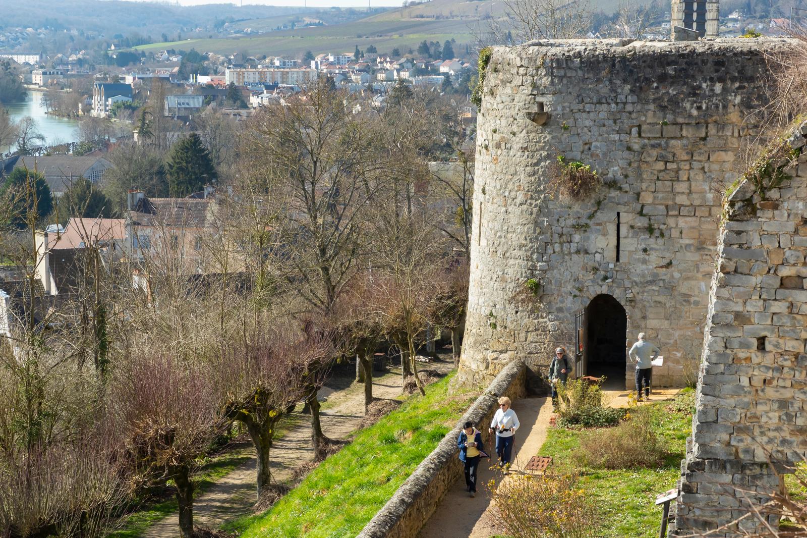 Château-Thierry : les remparts 02