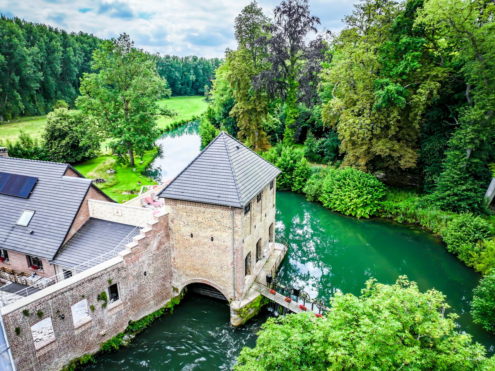 Hallines : gîte du Moulin Pidoux, vue aérienne