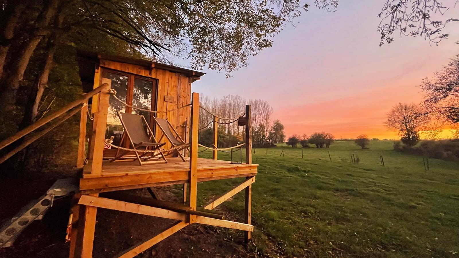 Reumont : hébergement insolite EDEN 06