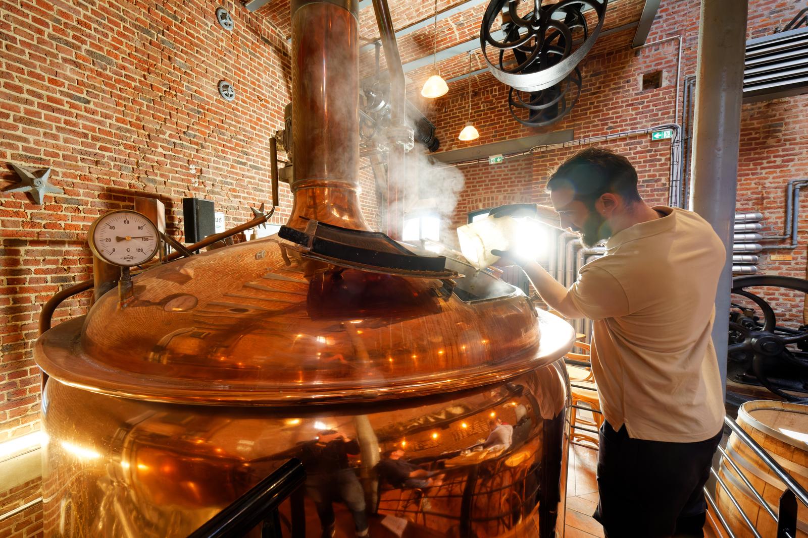 Le Cateau-Cambrésis : la brasserie Vivat 07