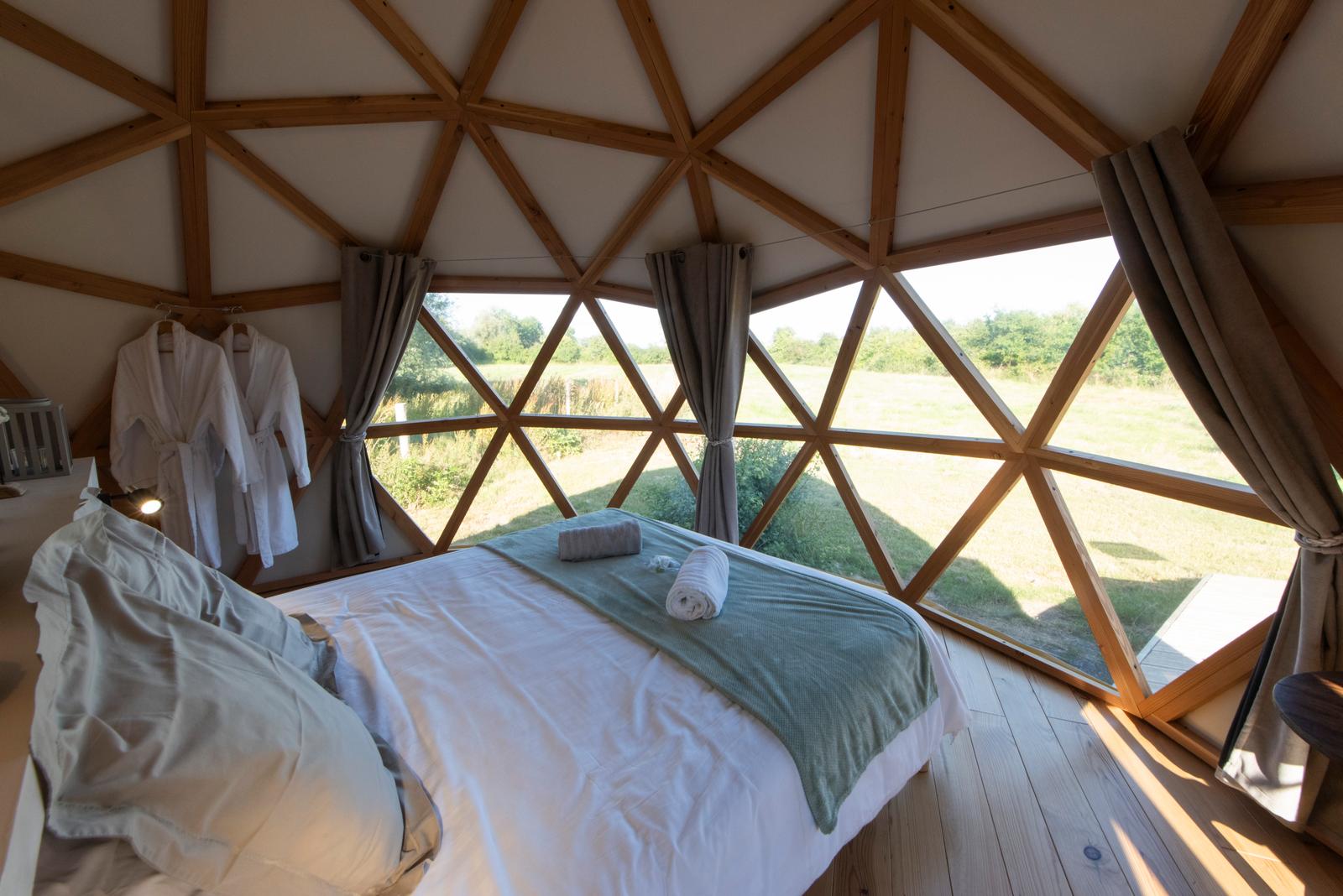 Favières : dôme du Moulin Hacquet 06