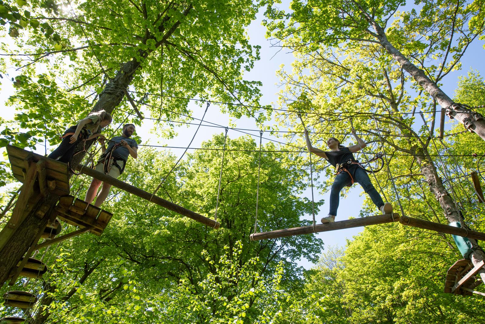 Naours : accrobranche 01