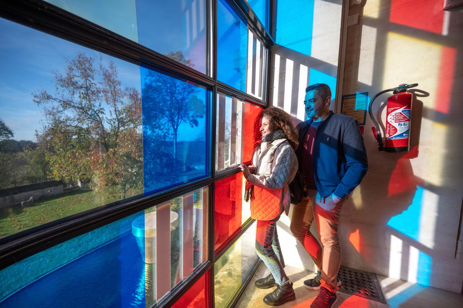 Vez : couple en visite au donjon 07