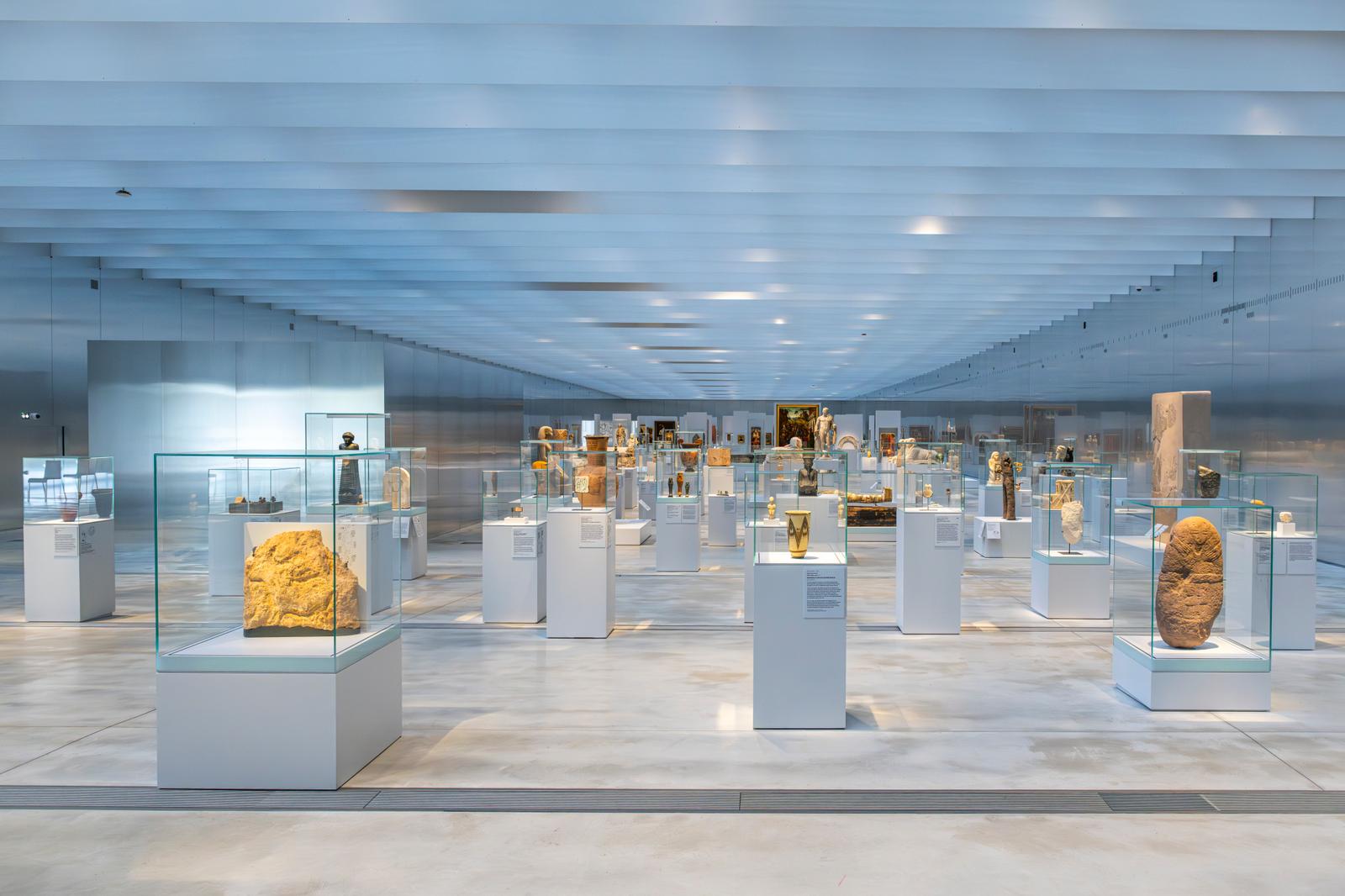 Lens : le Louvre-Lens, la galerie du temps 08