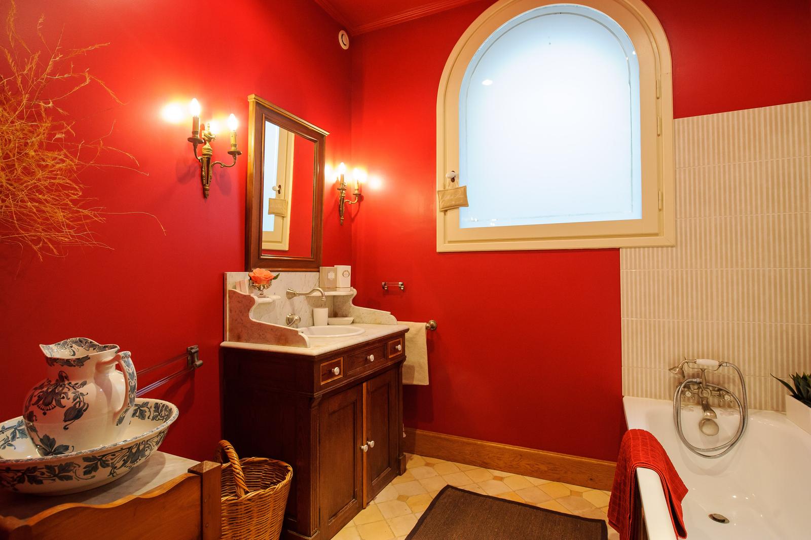 Montreuil-aux-Lions : chambre d'hôtes des Vignerons, la salle de bain 02