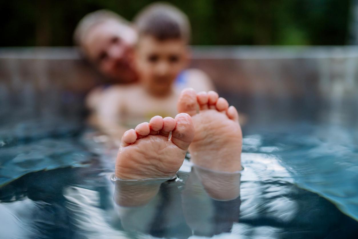 iStock-1411994346 bain nordique enfant famille
