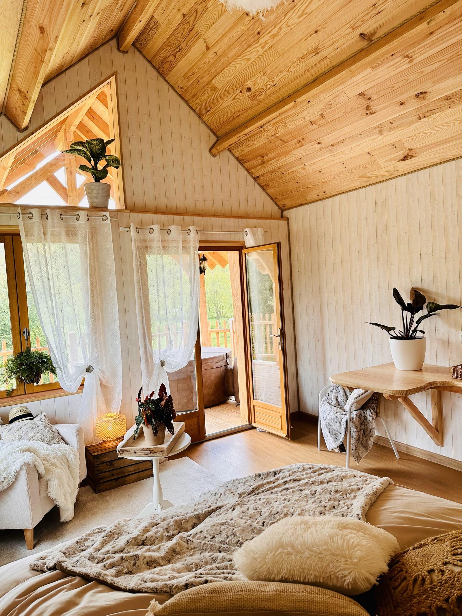 Roy-Boissy : camping Pause du Vieux Moulin cabane cosy  22