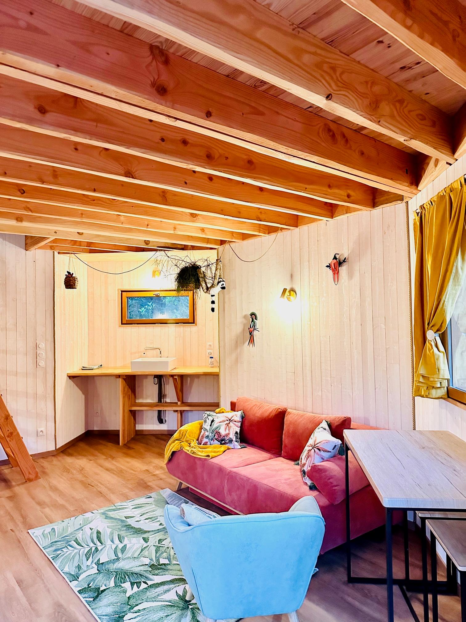 Roy-Boissy : camping Pause Vieux Moulin - cabane observatoire  73