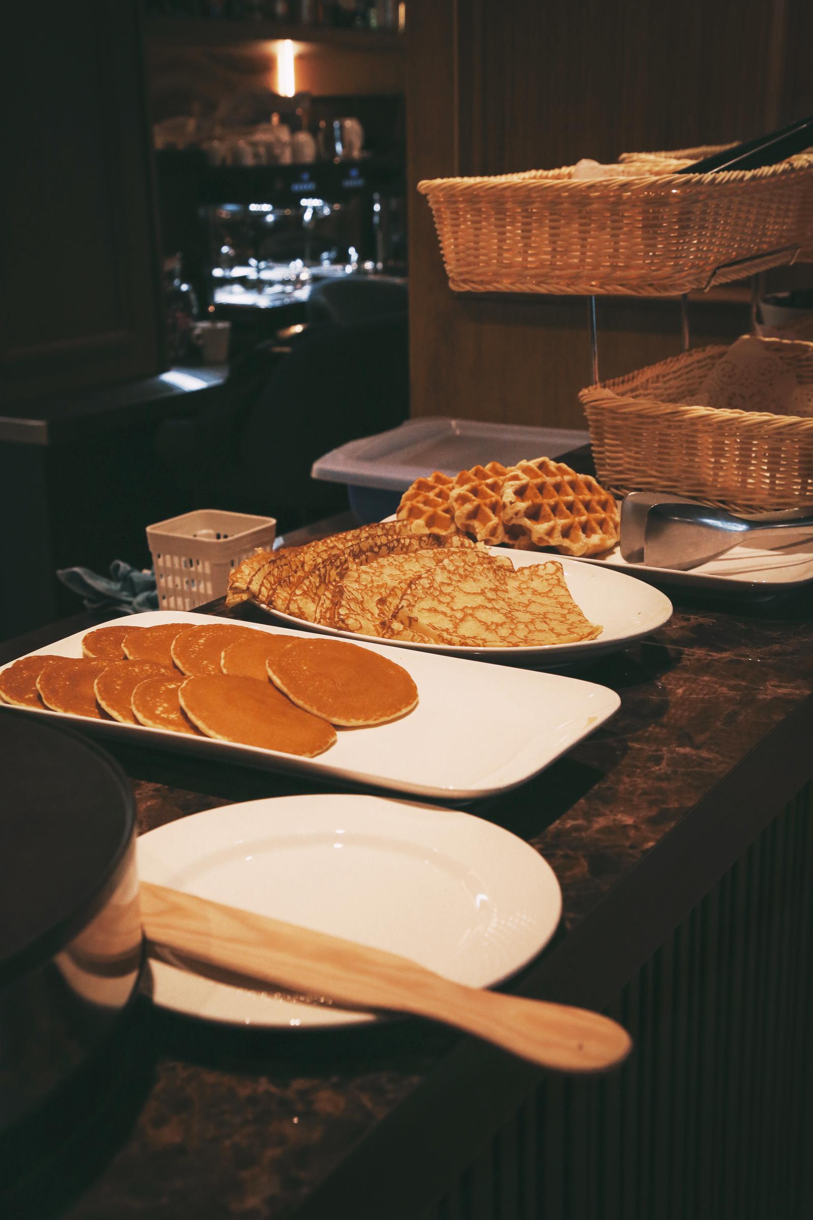Lille : Grand hôtel Bellevue - Salle de petit-déjeuner et bar 04