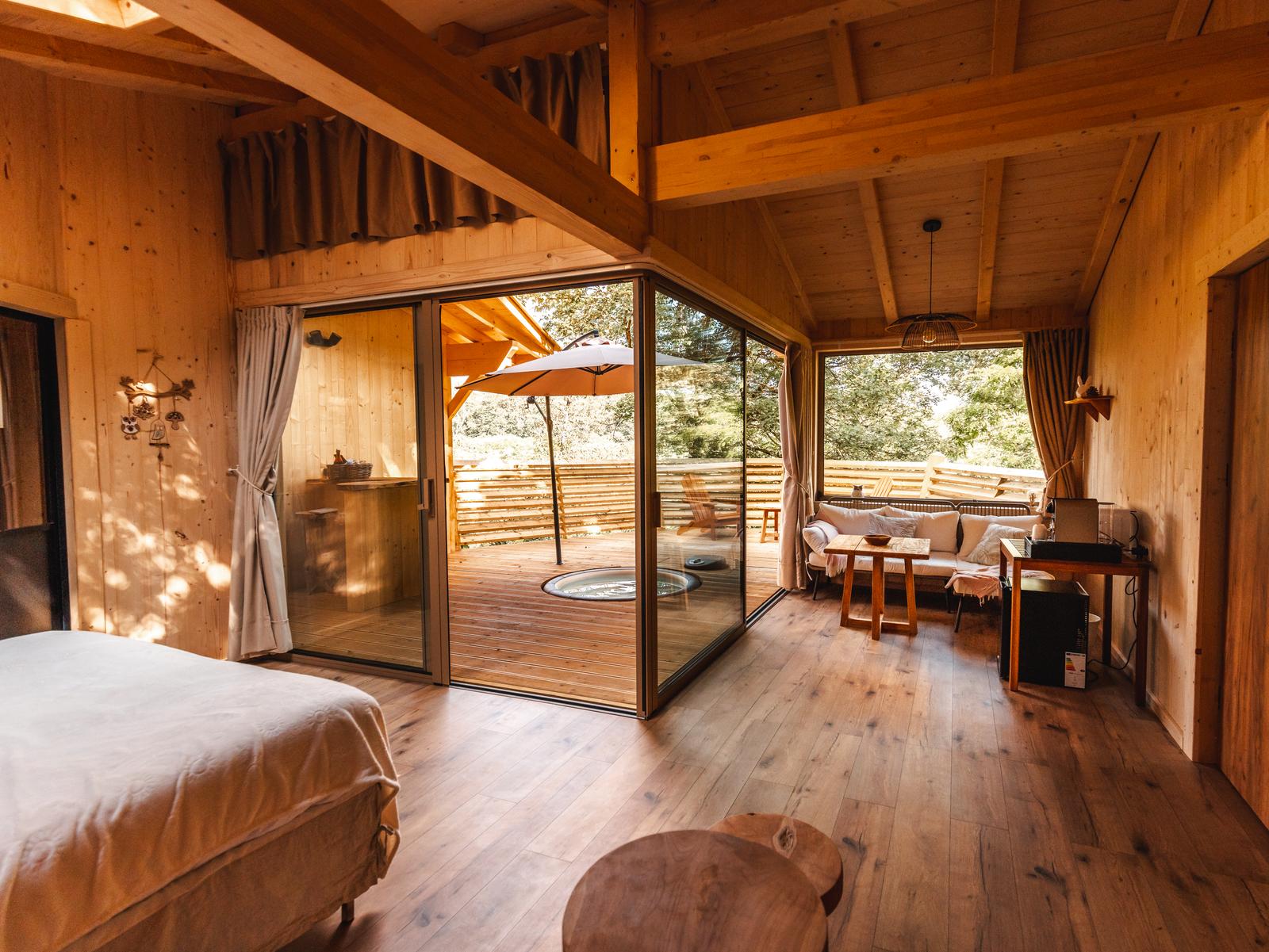 Rosoy-en-Multien : Cabane coup de coeur (le Bois de Rosoy)  01