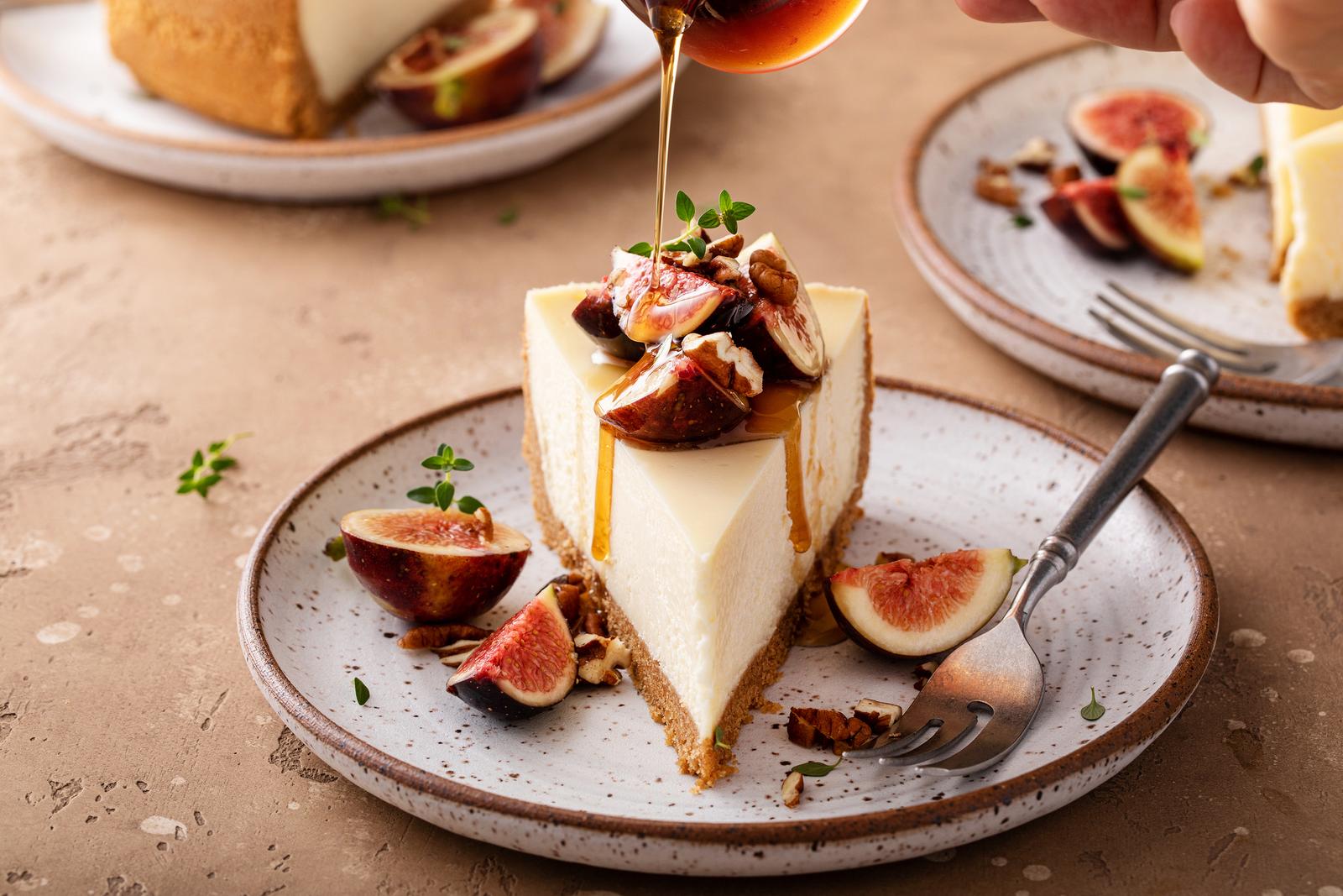 dessert Fall cheesecake with figs and maple syrup