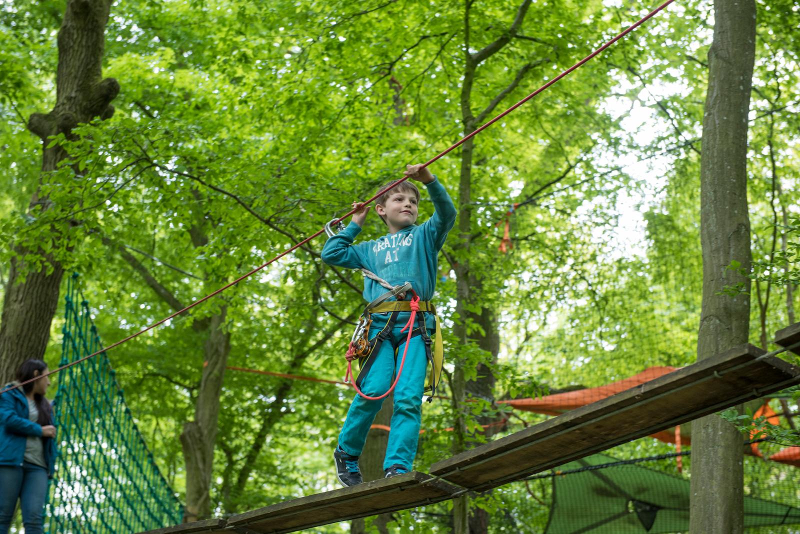 Ailly-sur-Noye : parc de loisirs Terrains d'Aventure 76