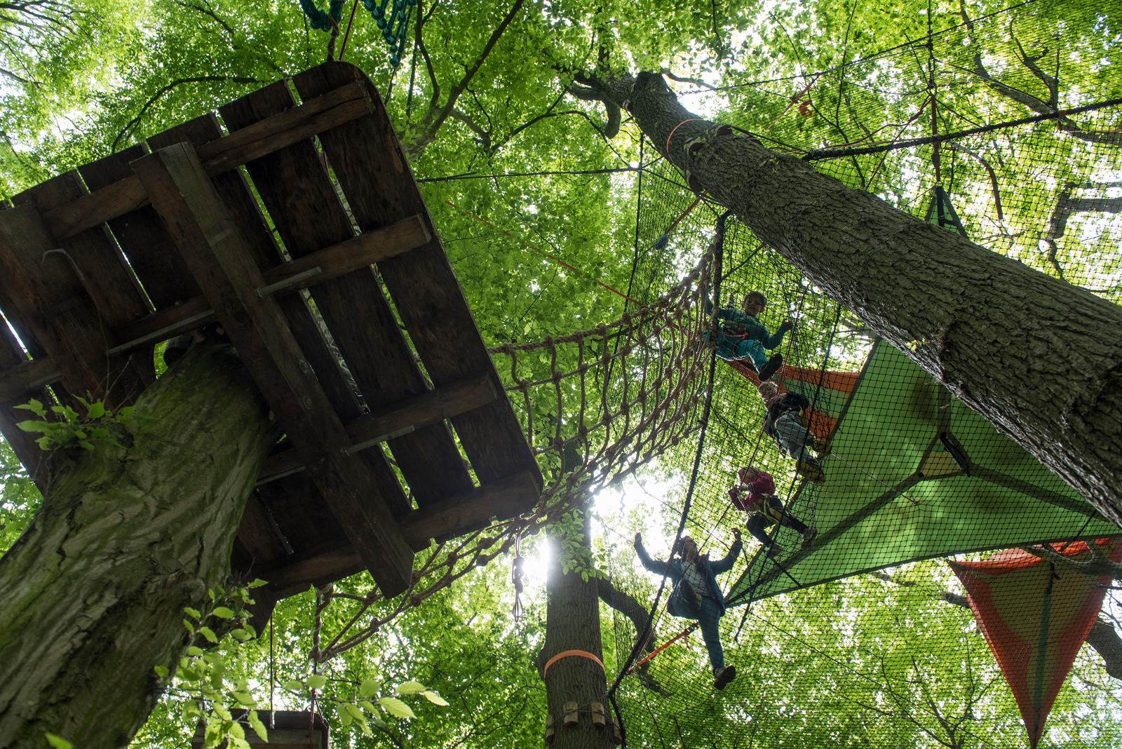 Ailly-sur-Noye : parc de loisirs Terrains d'Aventure 59