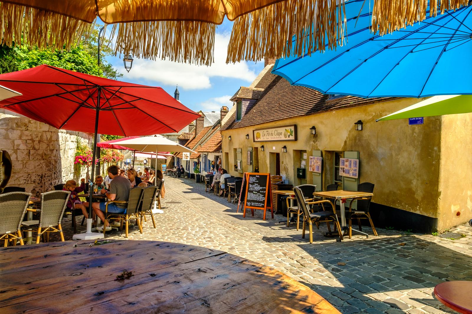 Montreuil-sur-Mer :  estaminet le Pot du Clape 