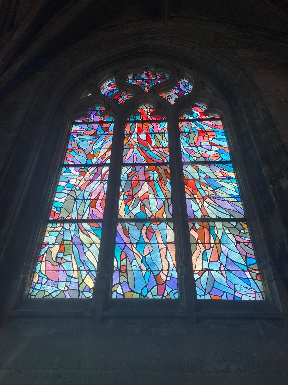 Abbeville : vitraux Manessier de l'église du Saint-Sépulcre 1IMG-20260203-WA0028