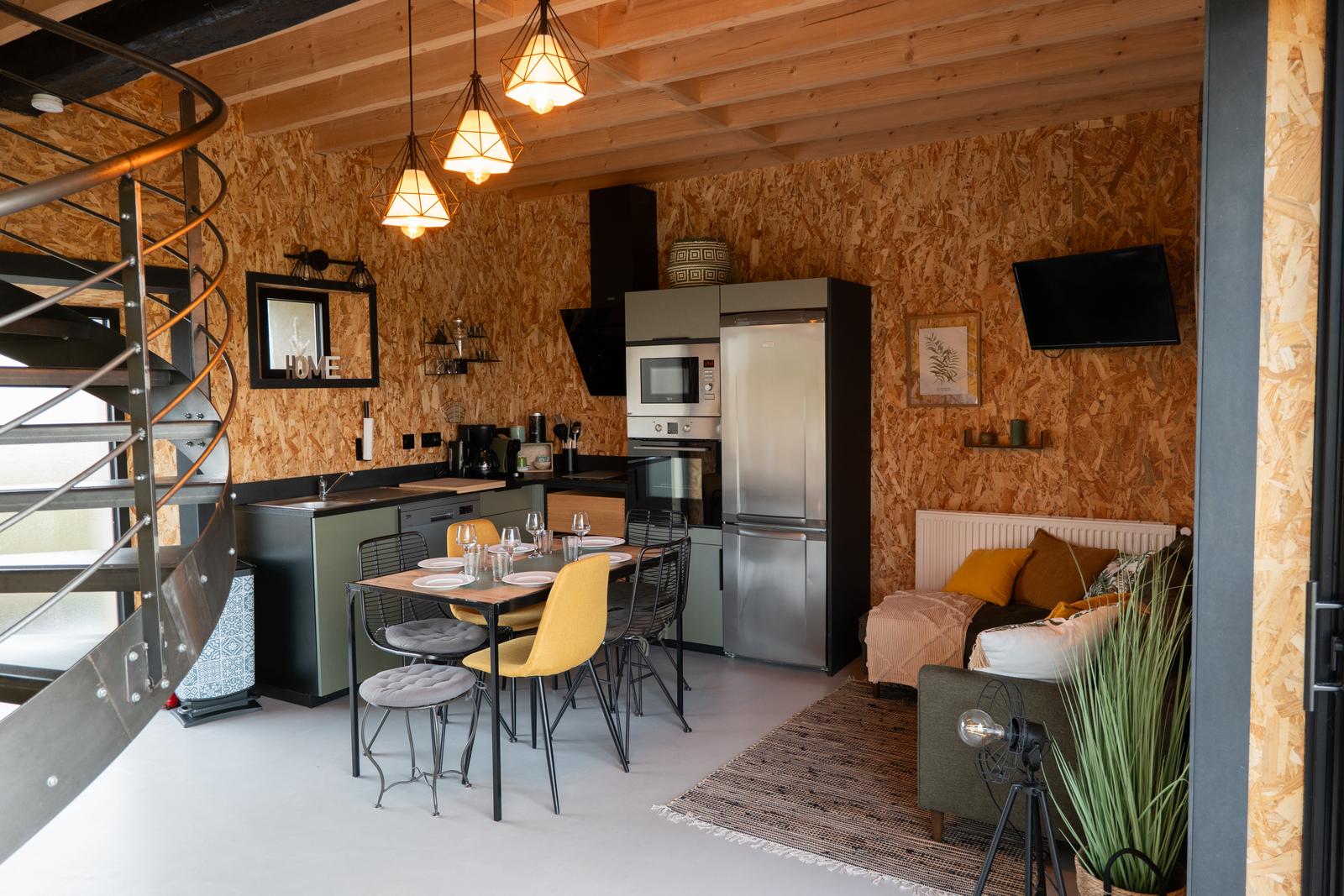 Wierre-Effroy : Ecodomaine le Verin - pièce de vie gîte Atelier