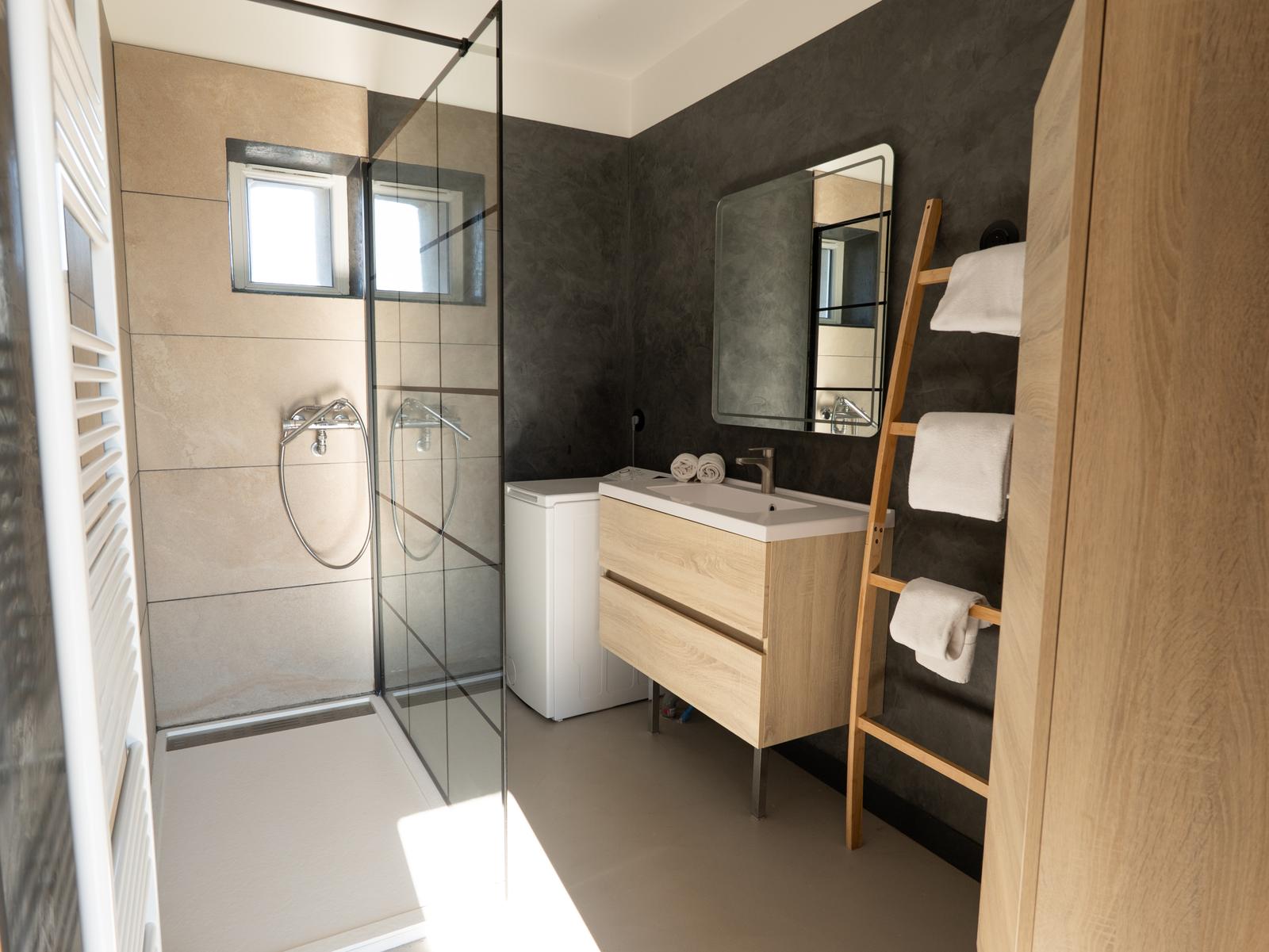 Wierre-Effroy : Ecodomaine le Verin - salle de bain 1 Atelier