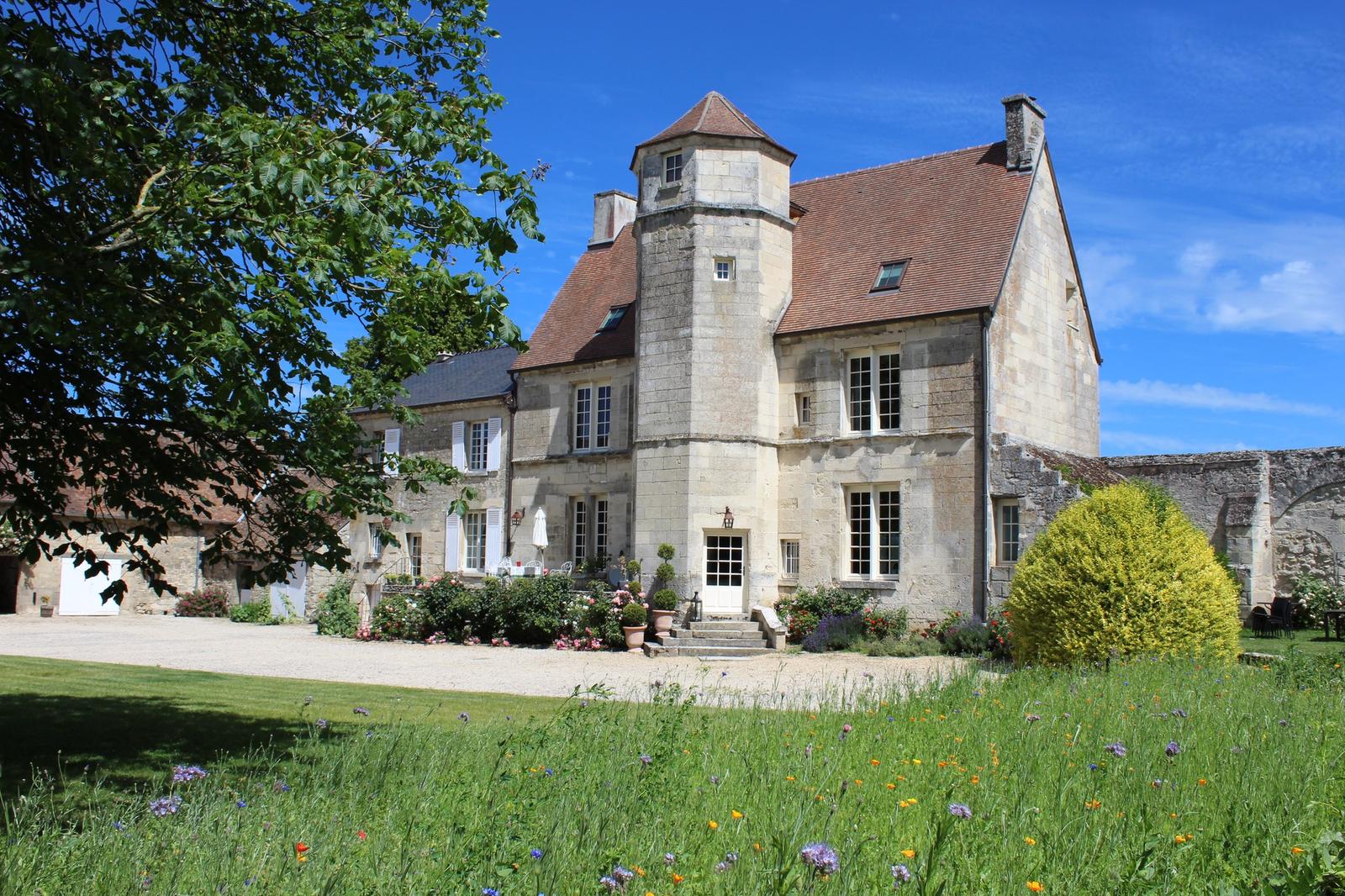 Largny-sur-Automne : Manoir de la cour 35
