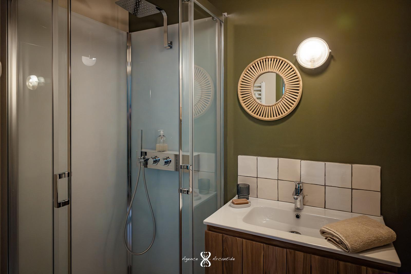 Rue : La Grande Pommeraie - chambre Pin Maritime