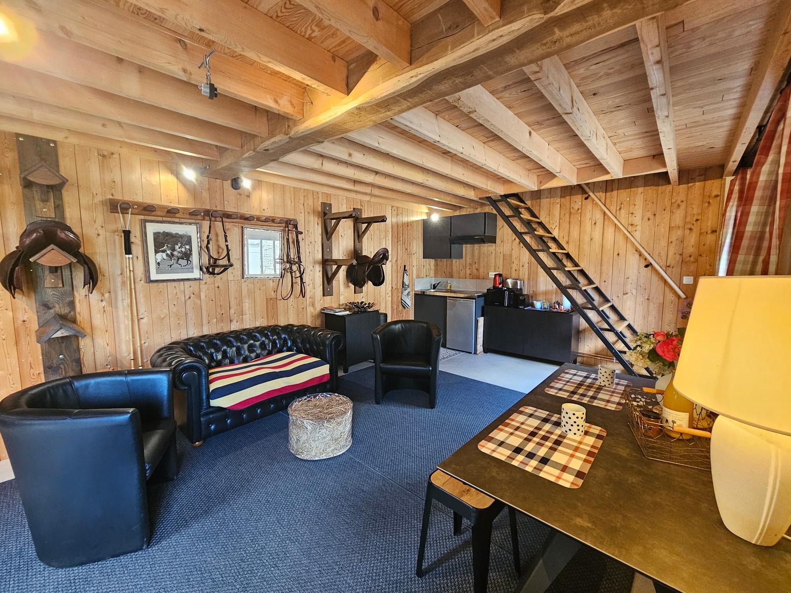 Largny-sur-Automne : Manoir de la Cour  66