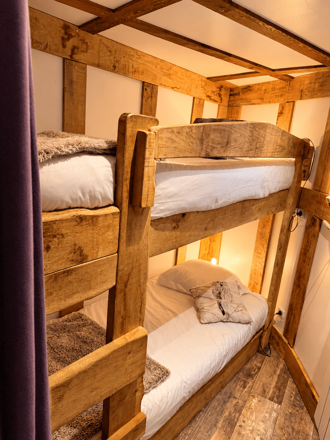 -Tour médiévale - Camping Coeur de la Forêt Pierrefonds -5