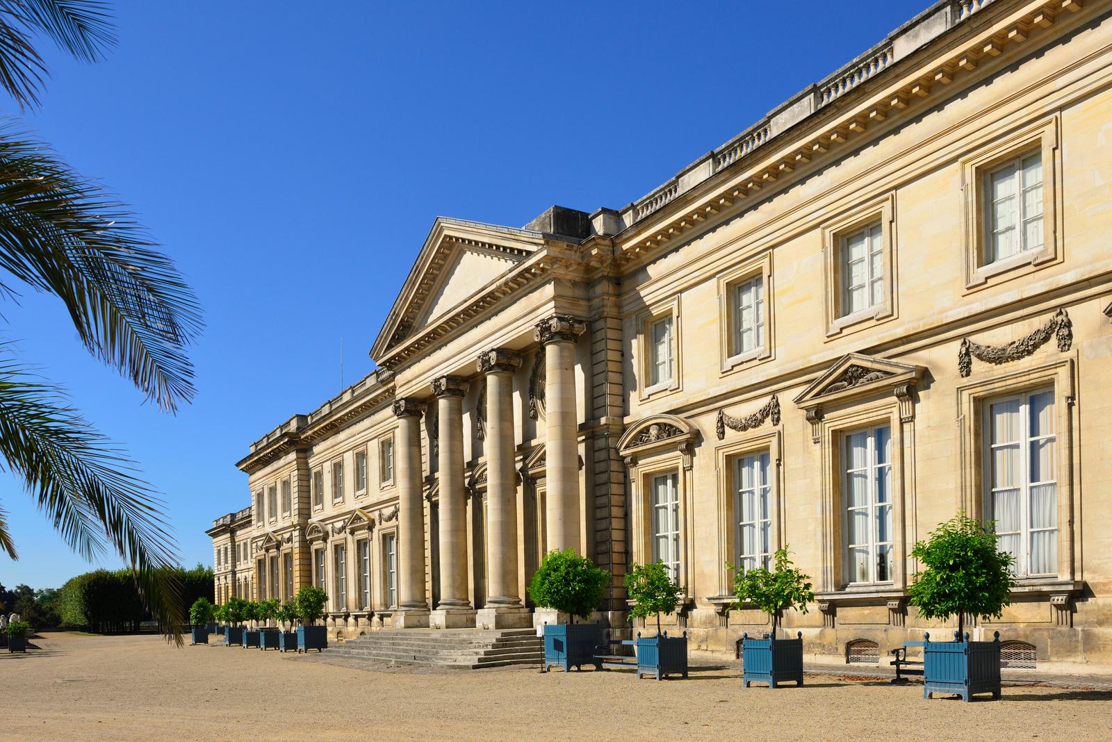 Compiègne : le château en été 01