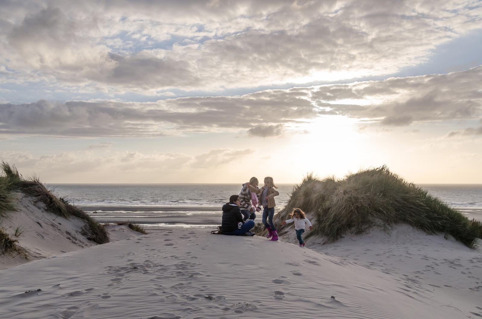 Fort-Mahon : famille dans les dunes