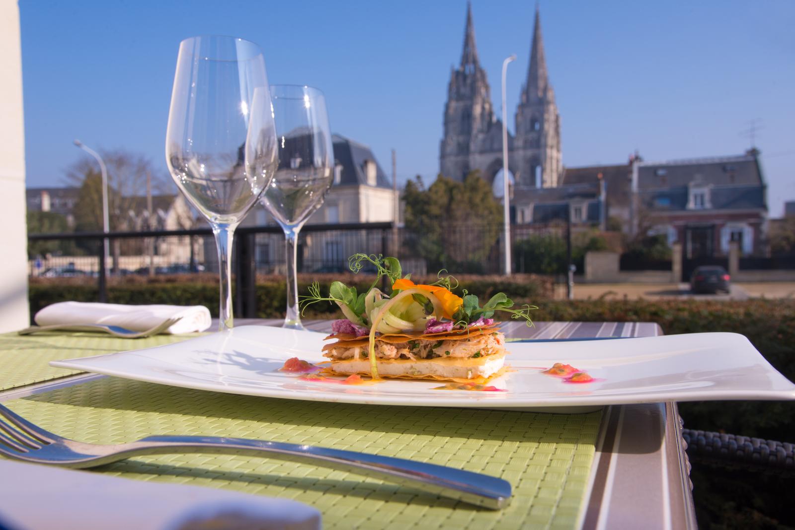 Soissons : restaurant de l'hôtel des Francs, entrée 
