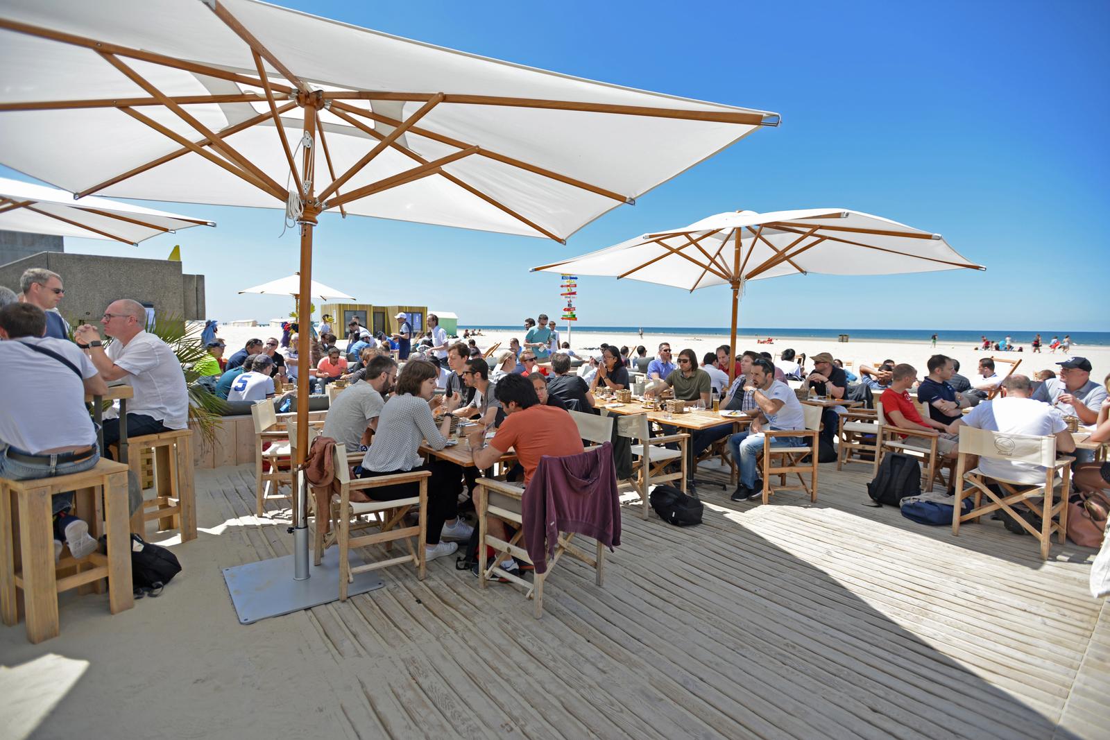 Berck-sur-Mer : terrasse du bar de plage Le Sunset
