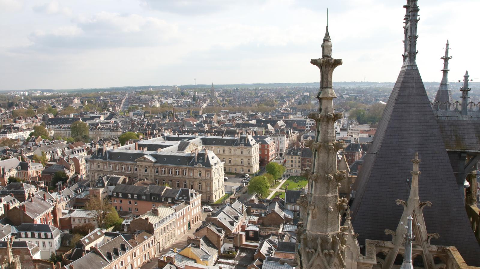 Amiens : vue depuis la tour de la cathédrale 09