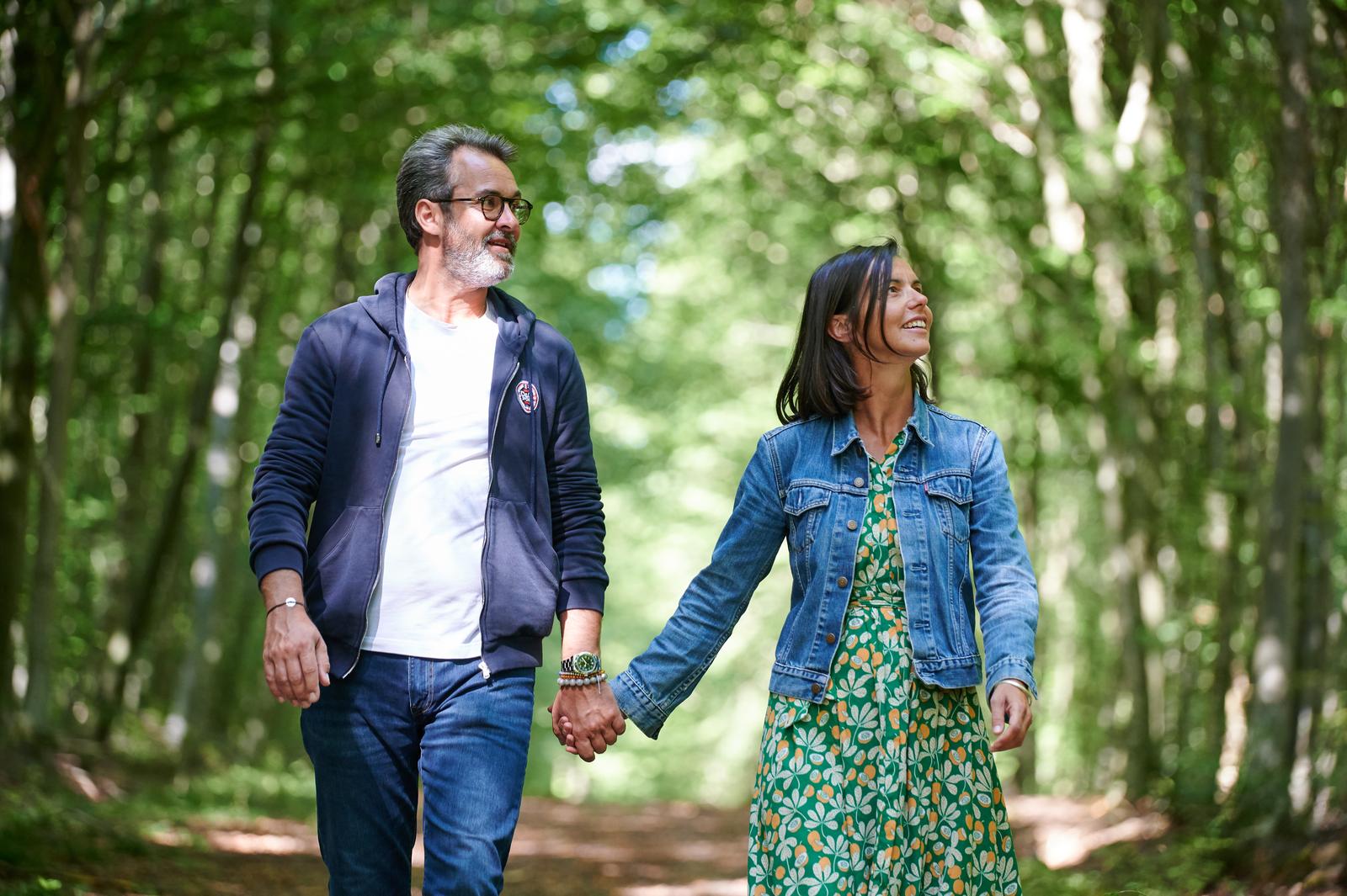Couple en forêt de Retz en été 03