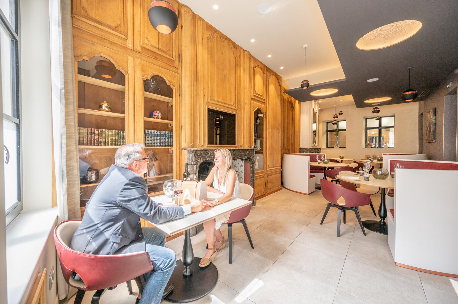 Douai : couple au restaurant "La table des échevins"  de la maison Prévost 01