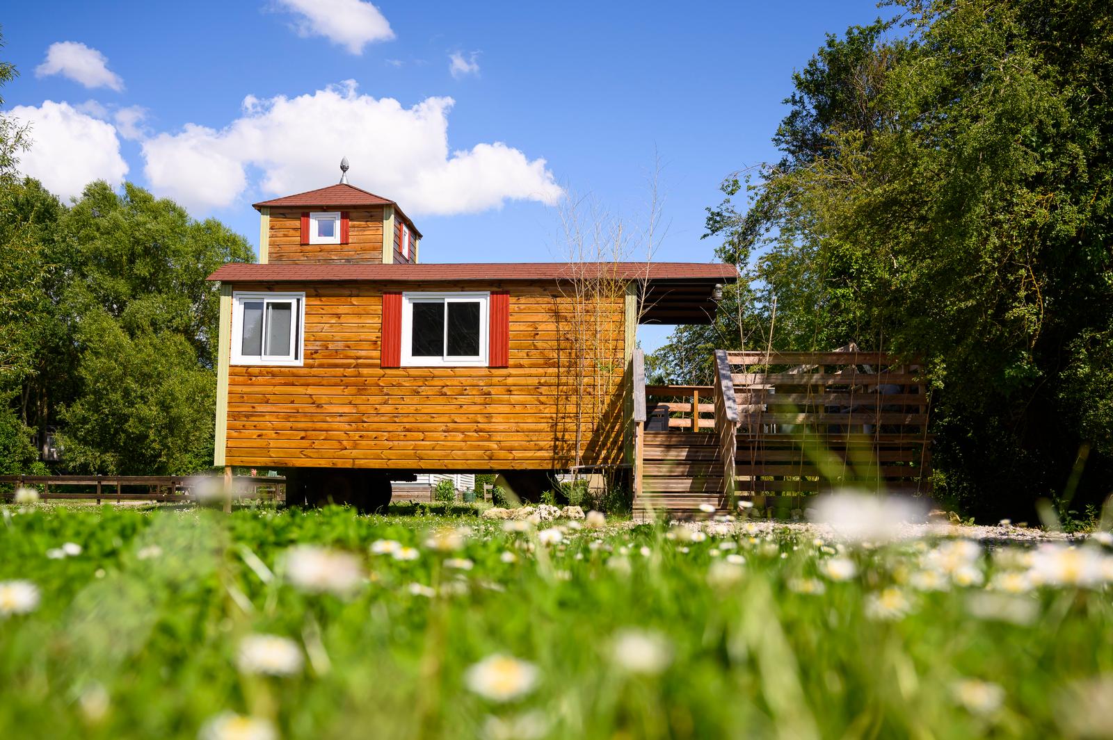 Bresles : camping de la Trye, château mobile 11