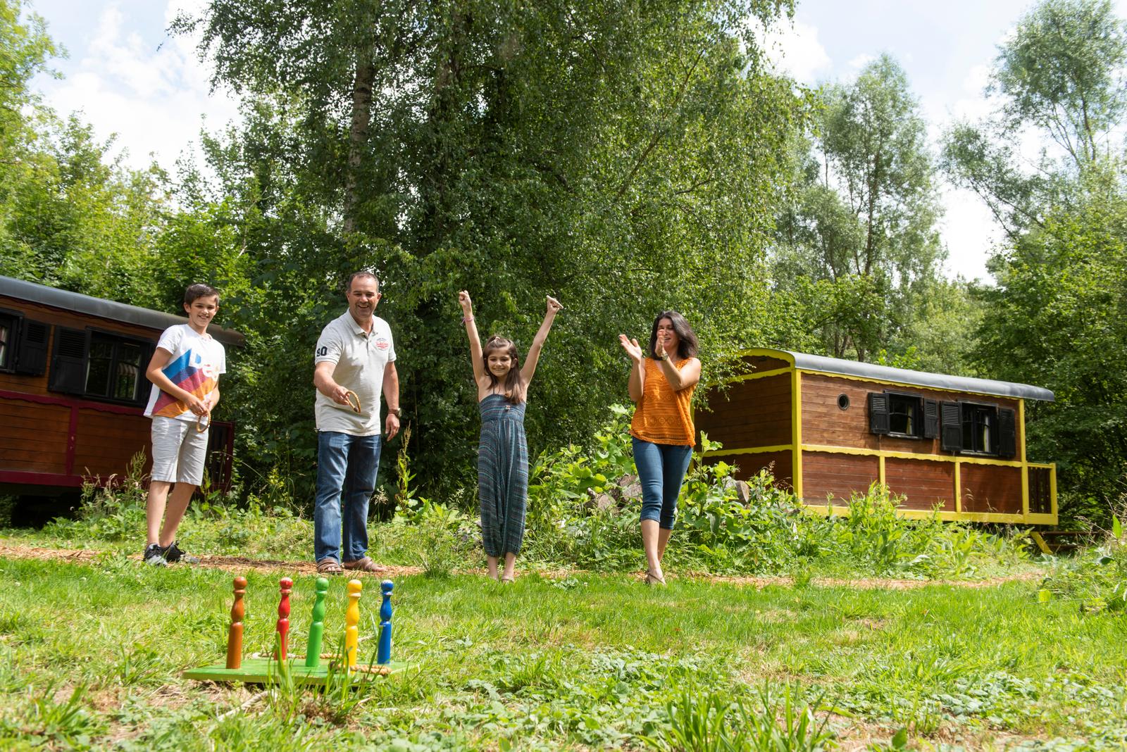 Vermand : les roulottes de la Maison de l'Omignon 021