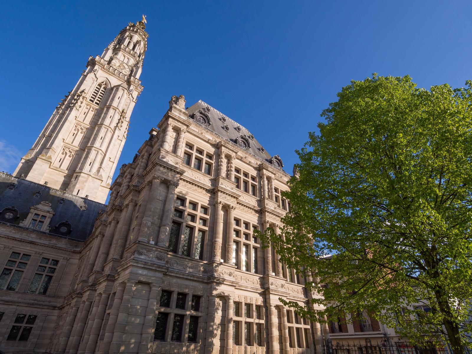 Arras - L'hôtel de ville et le beffroi