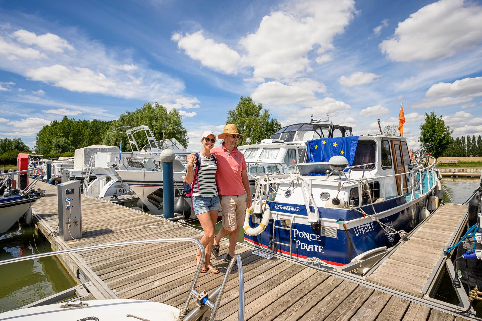 Saint-Venant : couple à la halte fluviale