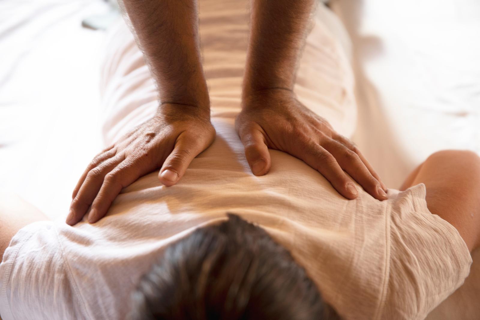 massage shutterstock_1199129377