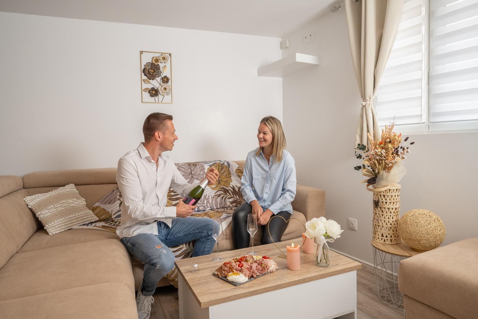Pouilly-sur-Serre : Au Secret du Bonheur, planche apéritive en couple 01