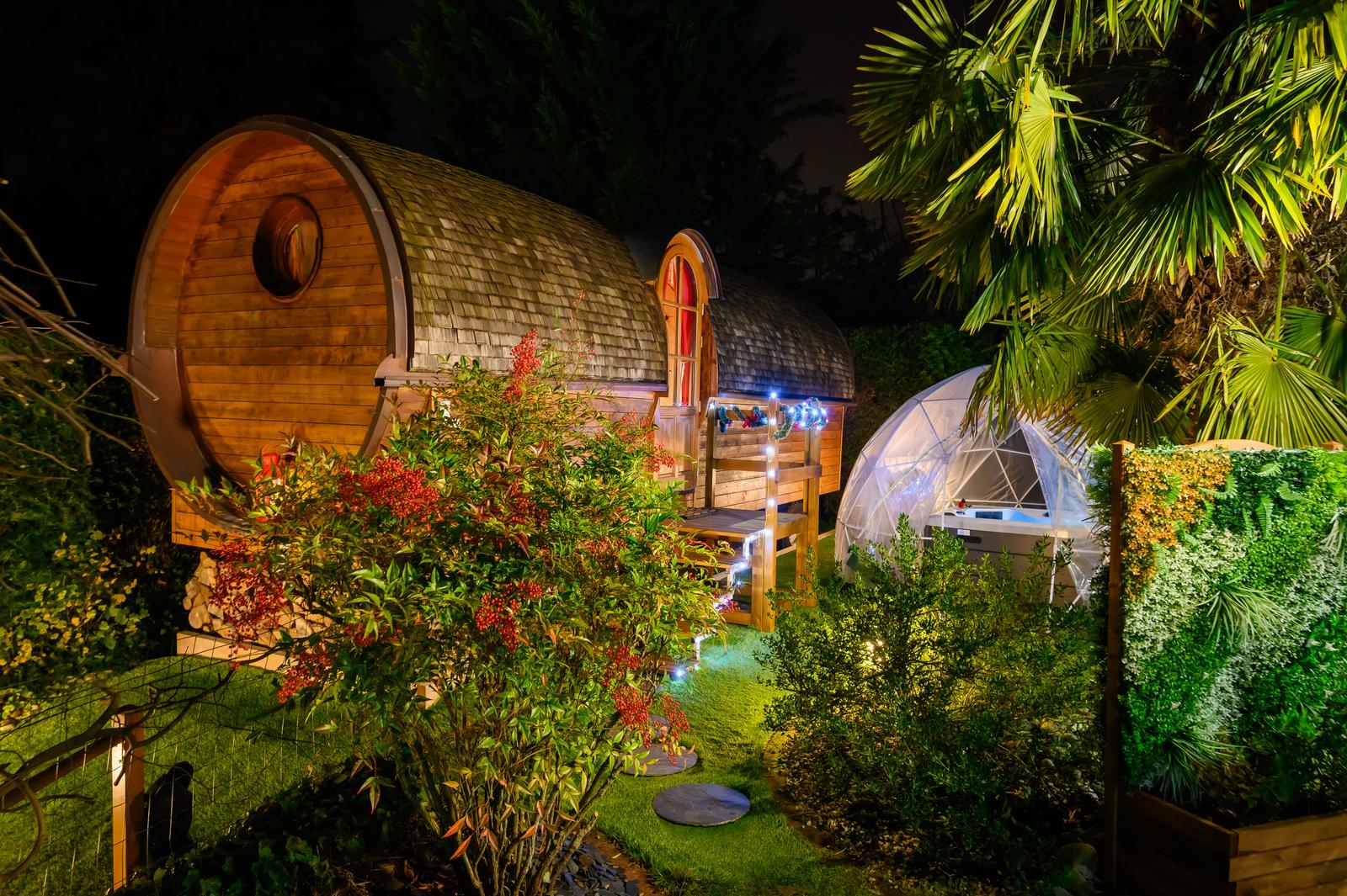 Blaincourt-les-Précy : la Roulotte Romantique, le spa et l'extérieur 04